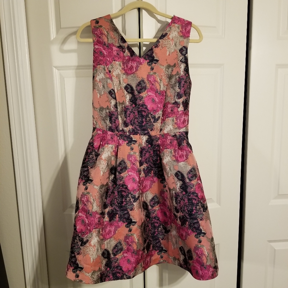 Sleeveless Textured Floral V-Neck Midi Dress